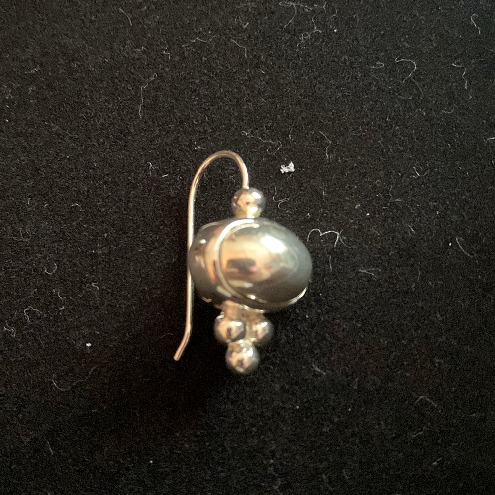 Silpada earring one/single